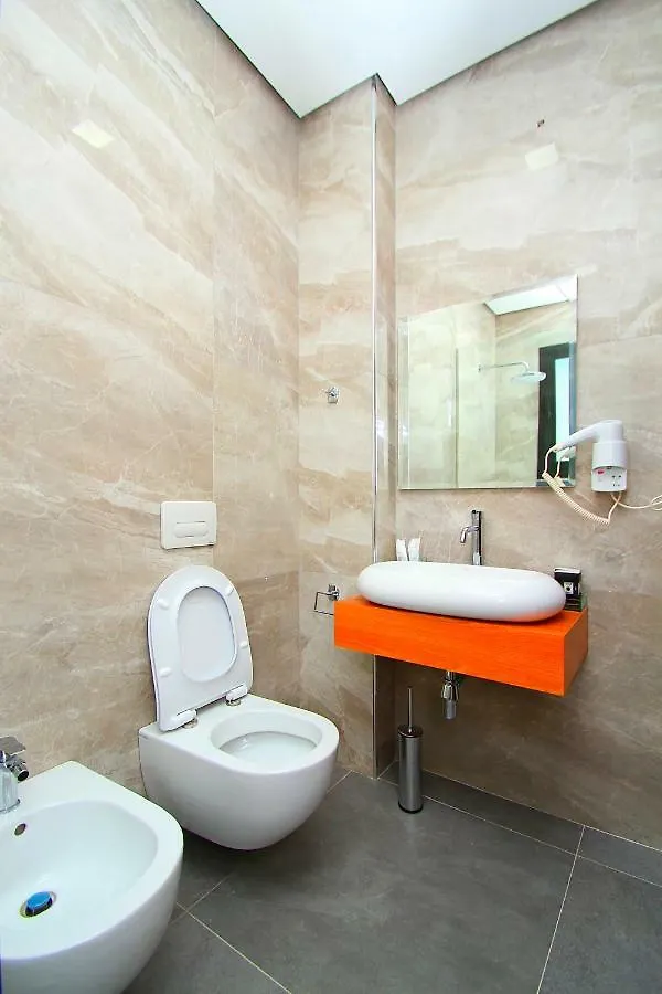 A&G Hotel Radhimë